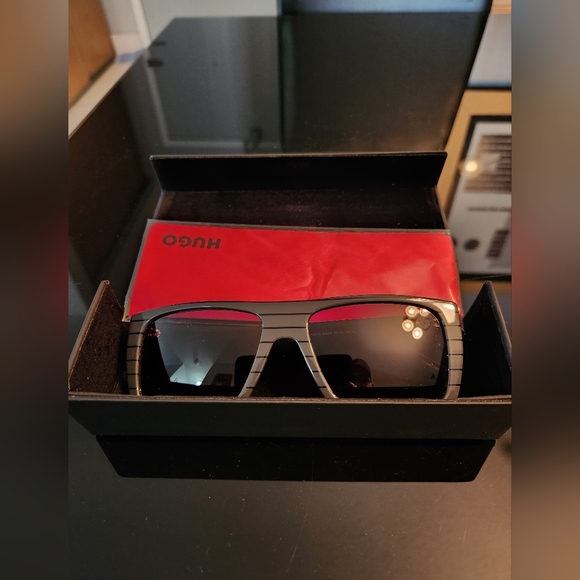 Hugo boss glasses - Picture 2 of 5